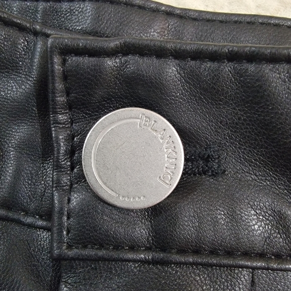 Blank NYC Black Faux Leather Shorts Flouncy Vegan Size 31 - Picture 7 of 14